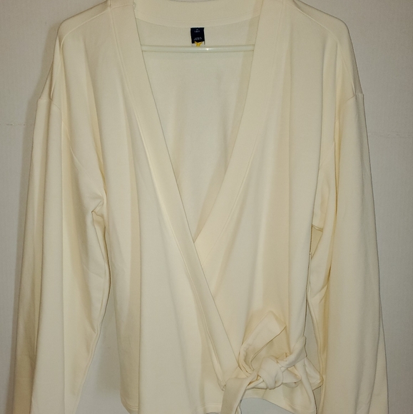 Old Navy Sweater - Picture 2 of 4